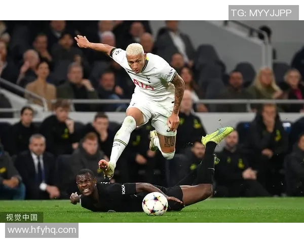 足球明星如何在TikTok上展现个人魅力与职业生涯的精彩瞬间