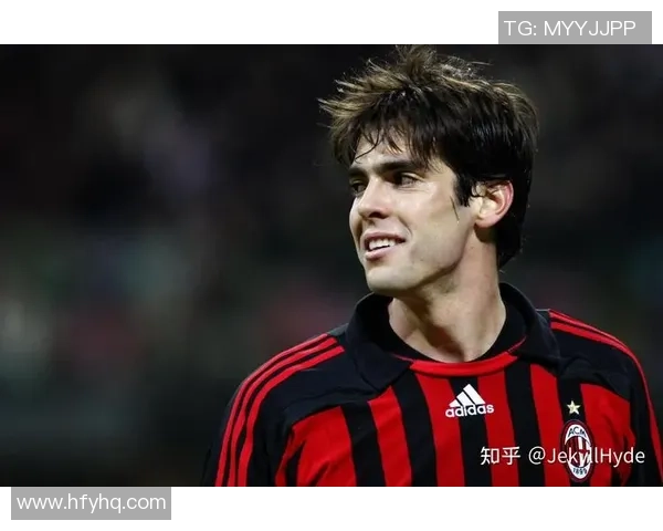 传奇足球明星绰号猎犬的辉煌历程与不屈精神解析 传奇足球明星绰号猎犬的辉煌历程与不屈精神解析