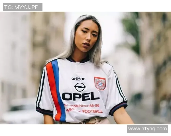 女足球明星时尚穿搭解析展现运动与魅力的完美结合